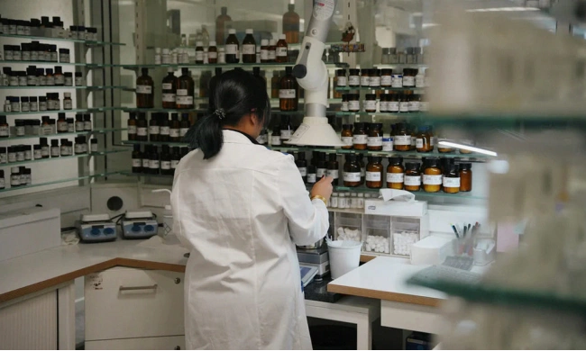 Chemist-Perfumer Collaboration