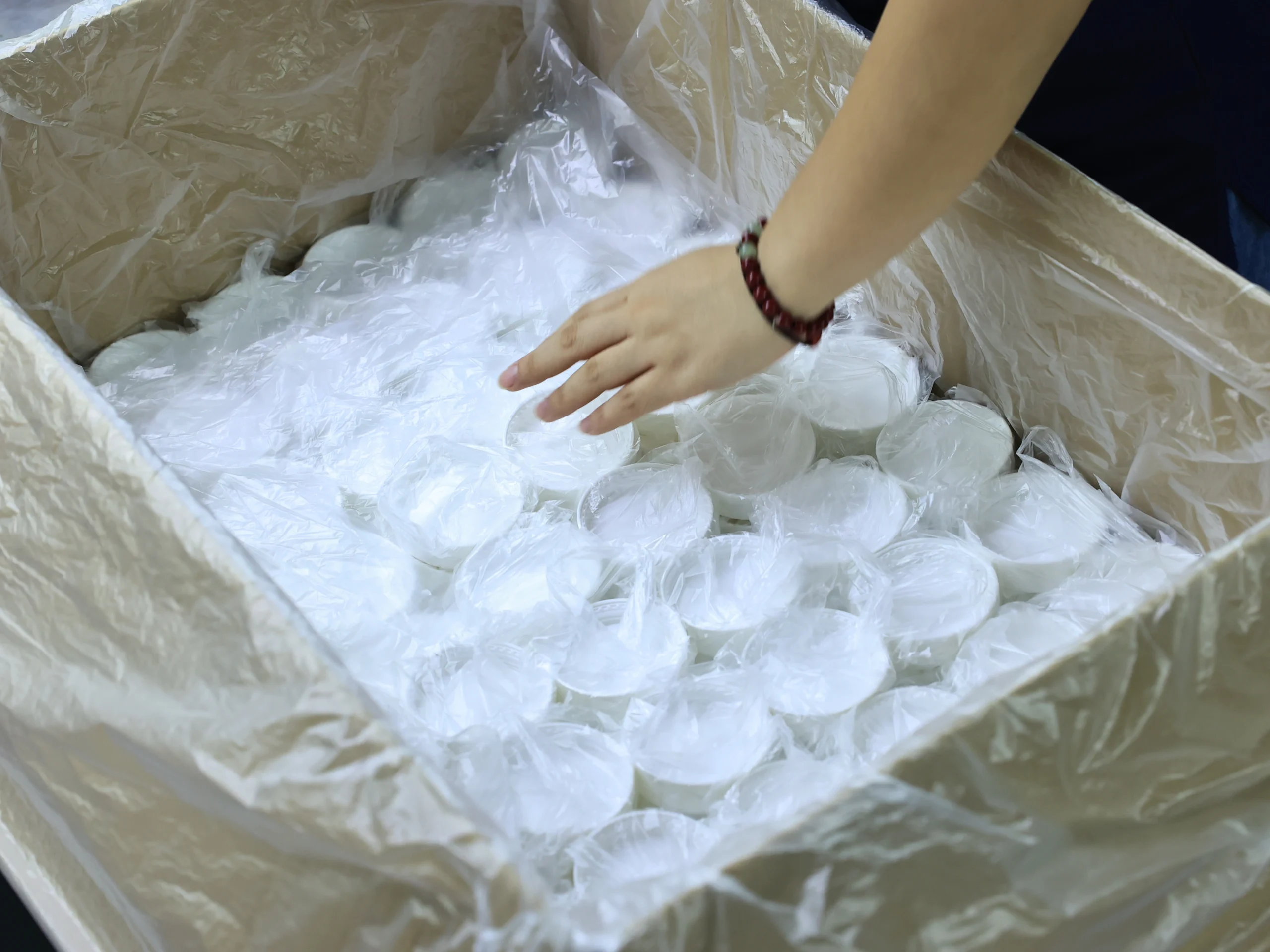 bottle cap packing